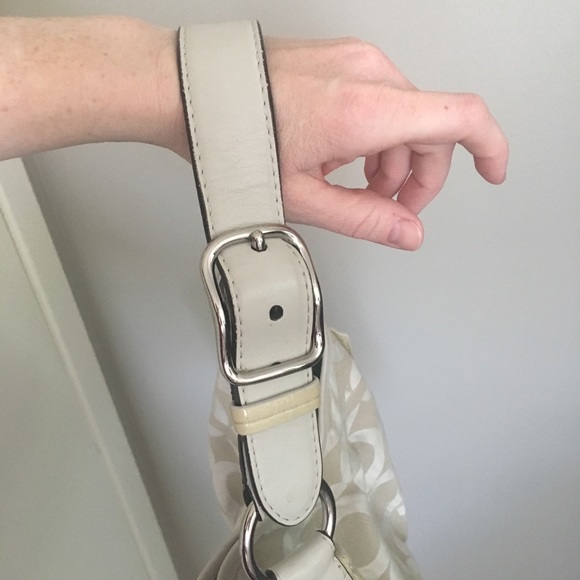 Coach Handbag - Picture 3 of 6